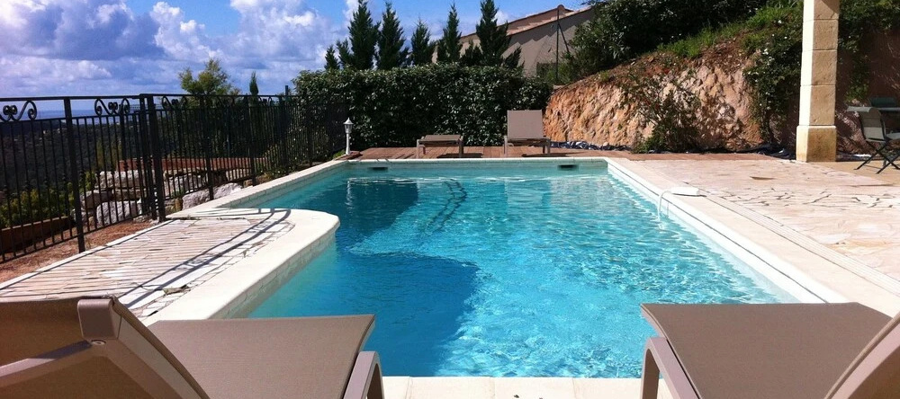 Spacious Villa With Panoramic Views, Located in the Provence, 拉瓦莱特迪瓦尔 — 照片 1