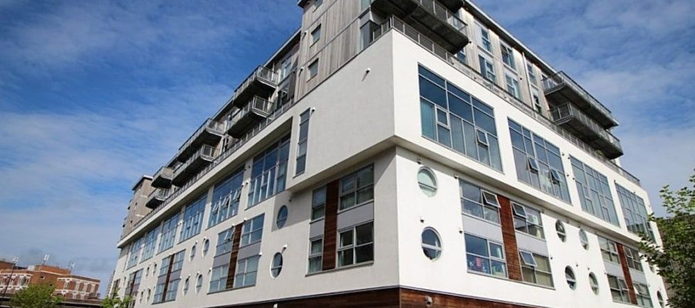 Hotel Apartments ByDesign, Swindon — photo 1