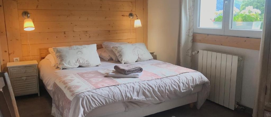 Chez Julie, Thollon-les-Memises — photo 1