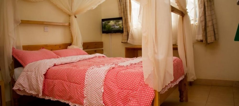 Golden Palm Breeze Hotel, Kenol — photo 1