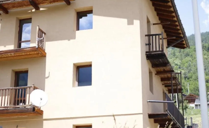 La Maison Jaune, Allein — photo 1