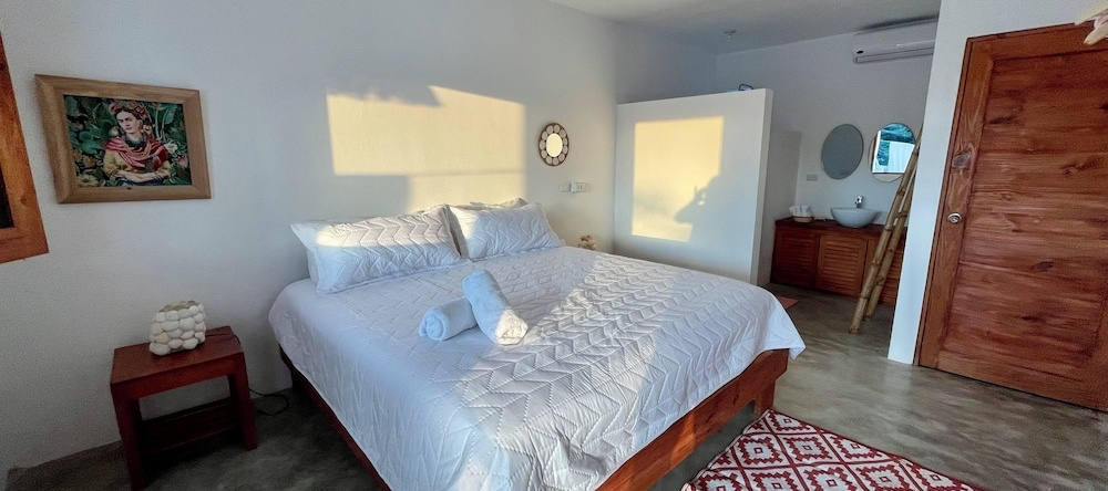 Casa flor vista al mar, 拉斯加莱拉斯 — 照片 1