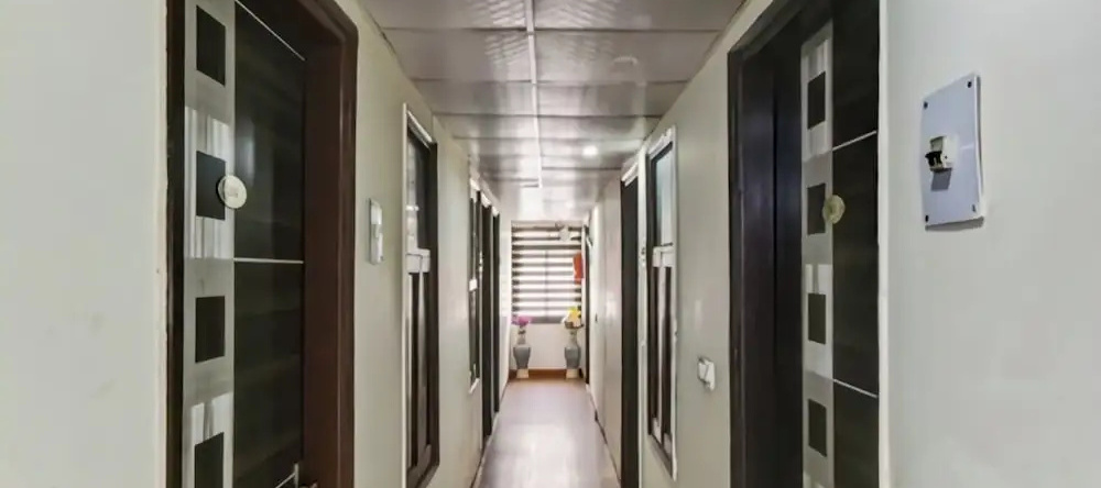 Hotel Mona Regency, Нью-Дели — фото 1