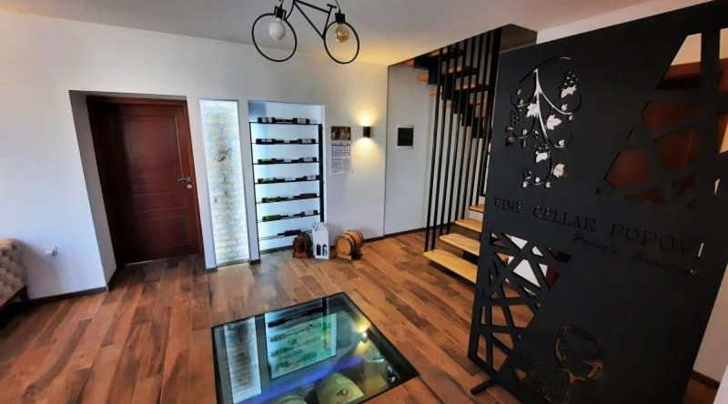 Wine Cellar Popovi Apartments, 卡瓦达尔齐 — 照片 1