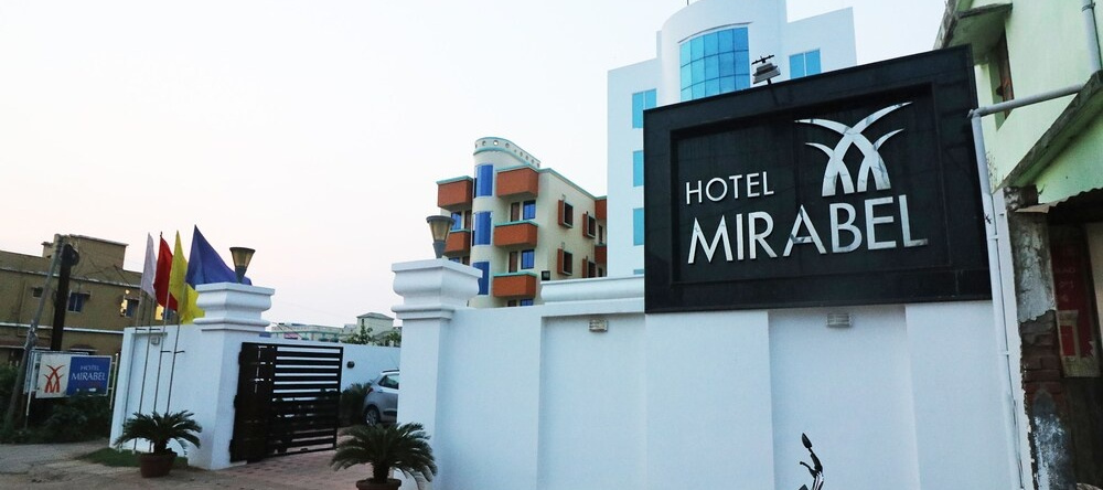 Capital O 40848 Hotel Mirabel, 巴沙纳加尔 — 照片 1