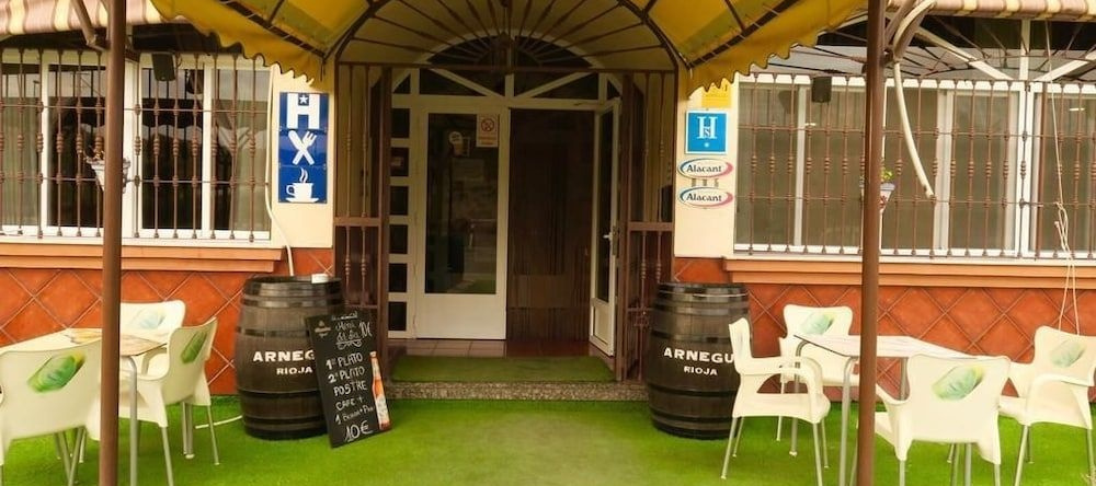 Hostal Restaurante Jaufil, Сухар — фото 1
