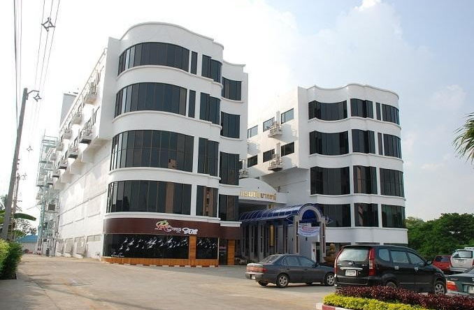 Chainat Thani Hotel, 猜纳 — 照片 1