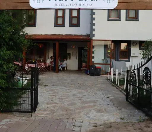 Herrera Otel & Tiny House, Эзине — фото 1