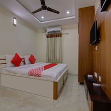 Pramukh Palace by OYO Rooms, 凯萨拉帕利 — 照片 4