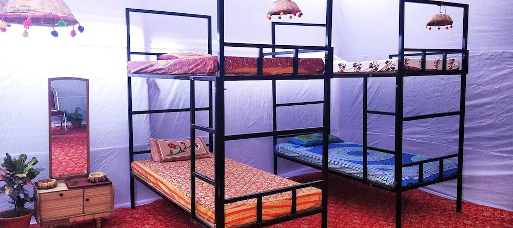 Kalpa Vriksh - KUMBH 2019, 奈尼 — 照片 1