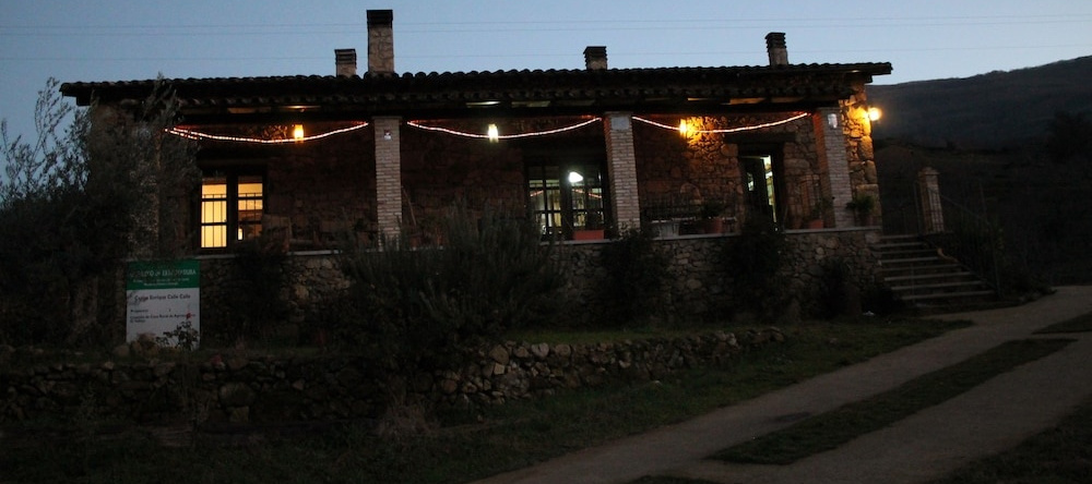 Casa Rural De Agroturismo El Vallejo, Касас-дель-Кастаньяр — фото 1