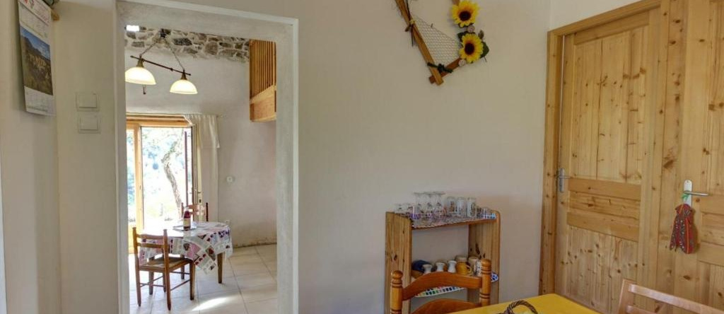Gîte Saint-Marcel-De-Félines, 1 Pièce, 2 Personnes - Fr-1-496-173, Сен-Марсель-де-Фелин — фото 1