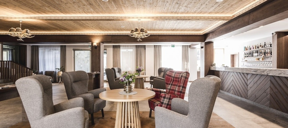 Arietes Marmont Resort, 塔特兰斯卡什特尔巴 — 照片 1