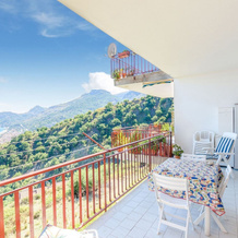 Seaside Holiday Home in Letojanni near City Center, 莱托扬尼 — 照片 2