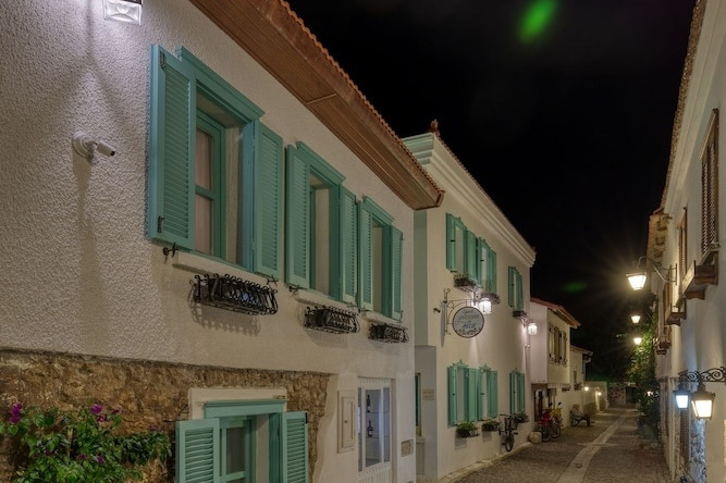Sigacik Gardenya Buti̇k Otel, 塞费里希萨尔 — 照片 1