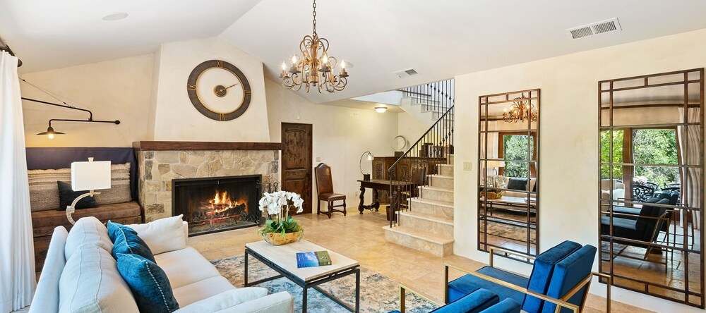 8545sono 3 Bedroom Home, Kenwood — photo 1