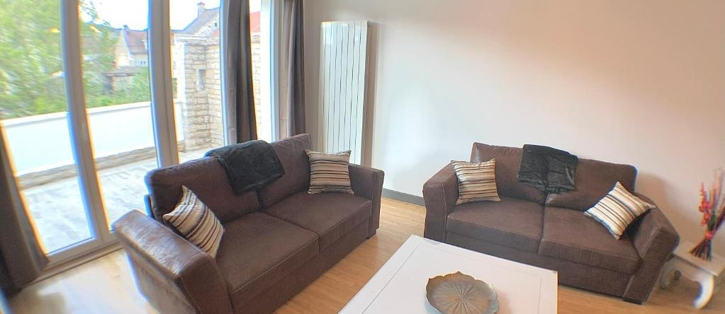 Le Clos Saint Gilles, T5, village viticole, 拉杜瓦-塞里尼 — 照片 1