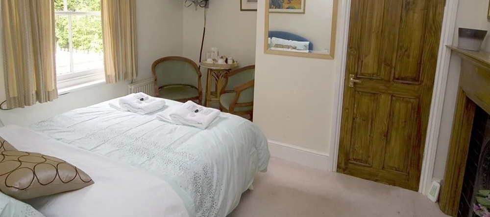 The Gatwick Grove Guest House, Copthorne — photo 1