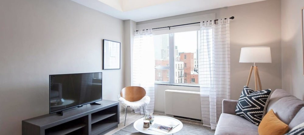 Stylish Flat In The Heart Of Downtown Louisville!, Льюисвилл — фото 1