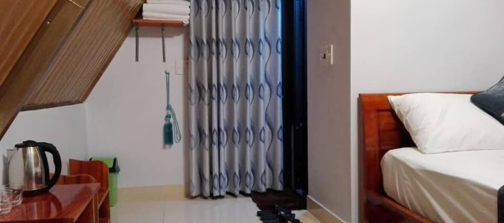 Hung Phat Bungalow, Phong Nha — photo 1
