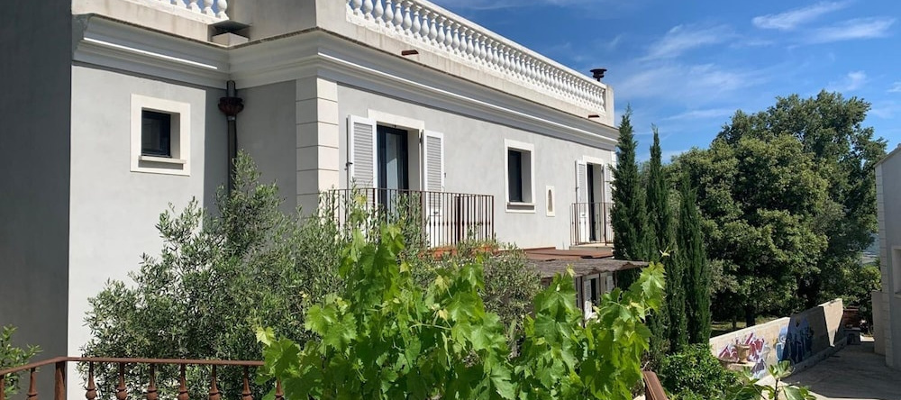 Appart'sHotel Fior Di Ribba, 萨尔泰讷 — 照片 1