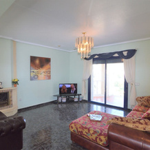 Detached villa with a swimming pool and amazing view of the La Marquesa golf course, 克萨达城 — 照片 2