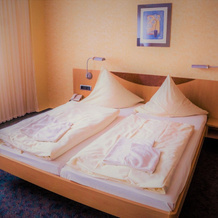 Warias Hotel & Restaurant, Браунсбедра — фото 3