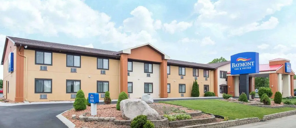 Baymont By Wyndham Waukesha, Уокешо — фото 1