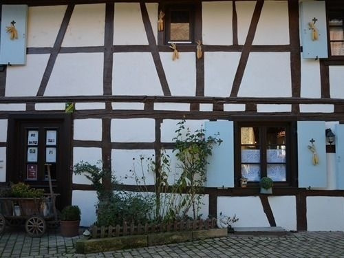 Bed and Kougelhopf, Mittelhausbergen — photo 1