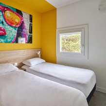 Hotel Kyriad Direct Moulins Sud, Юзёр — фото 3