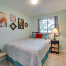 Bellevue Abode: Balcony, 13 Mi to Downtown Seattle, Bellevue — photo 3