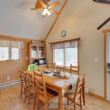 Walk to Beach: Pocono Lake Cabin w/ Pool Access!, 波科诺湖 — 照片 5