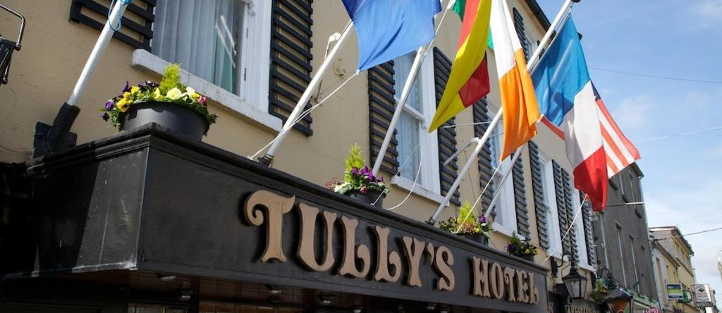 Tully's Hotel, Каслрей — фото 1