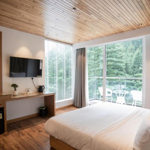 Moksha Riverside Resort Kasol, 卡祖尔 — 照片 3