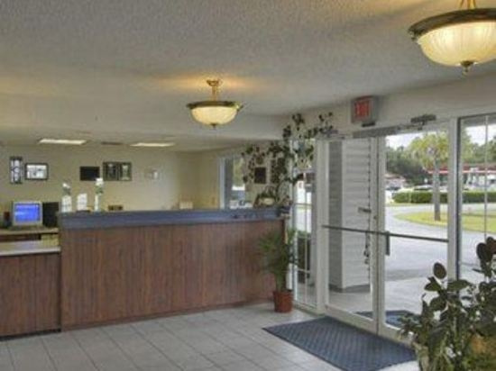 Travelodge Suites By Wyndham Macclenny, Маккленни — фото 1