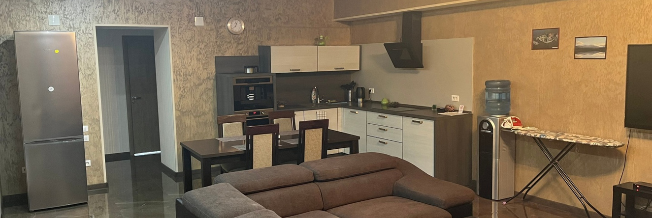 Na Ploschadi 1 Maya Apartments, 萨特卡 — 照片 1