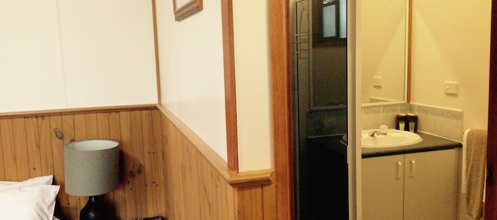 Great Ocean Road Motor Inn Cottages, 坎贝尔港 — 照片 1
