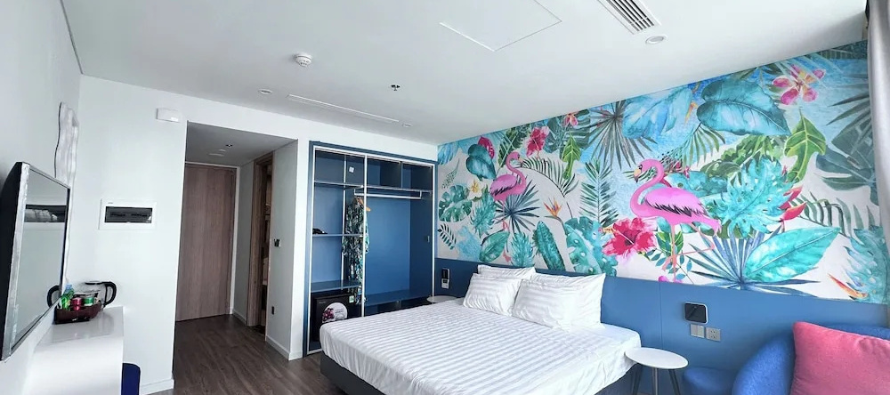 Flamingo Ibiza Party Resort Hai Tien, 黄化 — 照片 1
