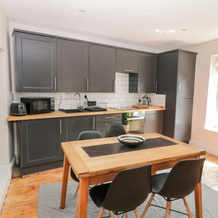 Yew Tree Cottage, Hotham — photo 3
