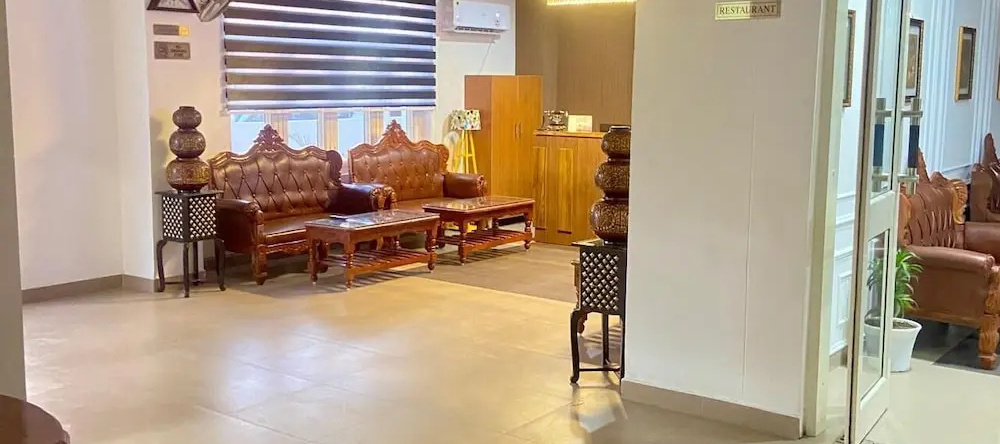 Lords Studio Inn Chintpurni, Чинтпурни — фото 1