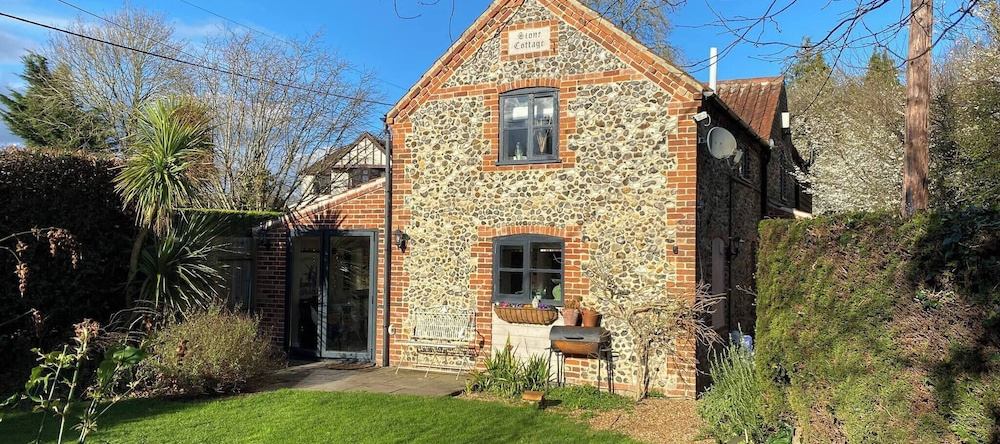 Stone Cottage Norfolk , Lovely Family Cottage, 布洛菲尔德 — 照片 1