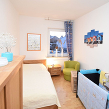 Bright Apartment With Private Balcony and use of Garden in the Weser Uplands, Nieheim — photo 2