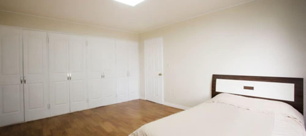 Gold Family Condo, Yongin — photo 1