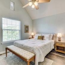 Central College Station Townhome w/ Community Pool, College Station — photo 2