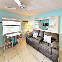 2700 Gulf Blvd 5E Condo 1 Bedroom 1 Bathroom Condo, Belleair Beach — photo 3