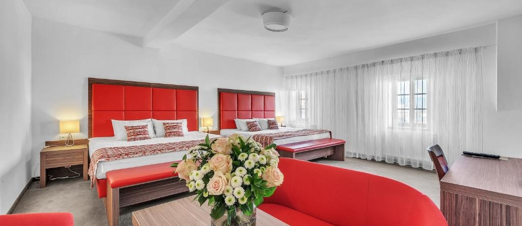 Nelly Kelly's Hotel, 特鲁特诺夫 — 照片 1