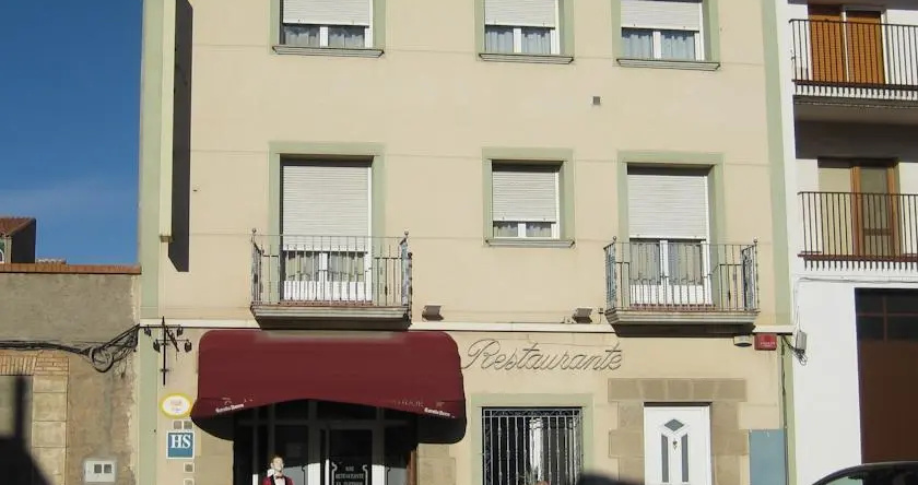 Hostal Restaurante El Surtidor, Каспе — фото 1