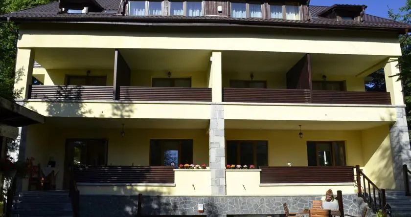 Pension Seranna, Азуга — фото 1
