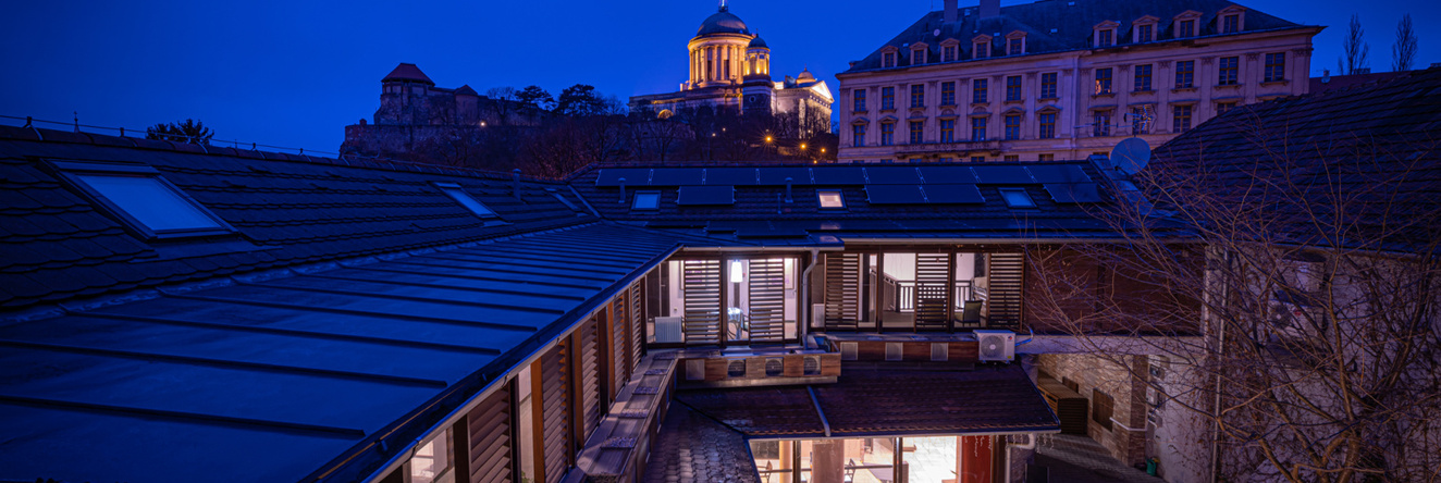 Bazilika alatt Panzió Hotel, 埃斯泰尔戈姆 — 照片 1