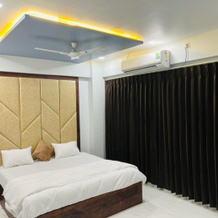 Hotel New City Light, 苏拉特 — 照片 4